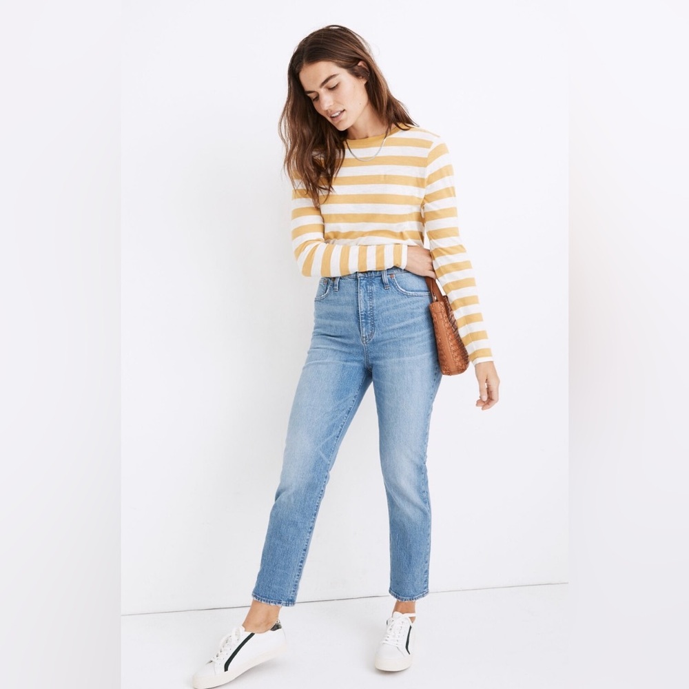 Madewell Straight Leg Jeans in Light Blue Wash